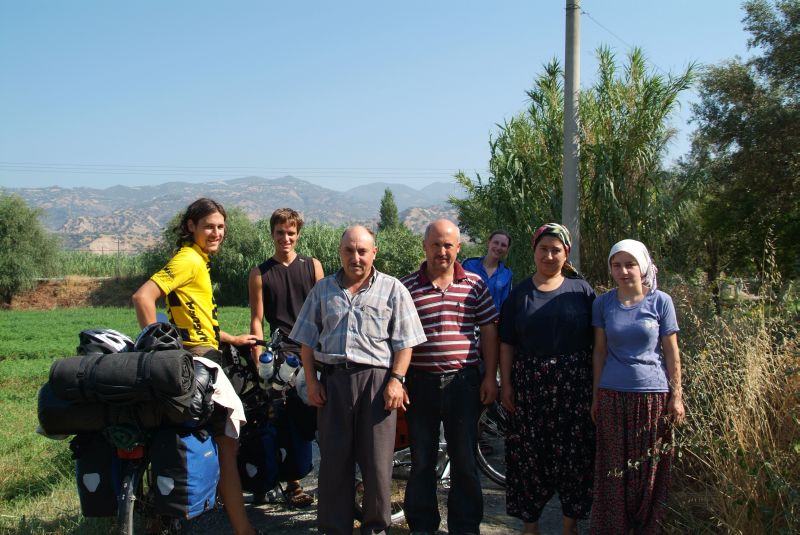 Hier durften wir auf der Wiese zelten