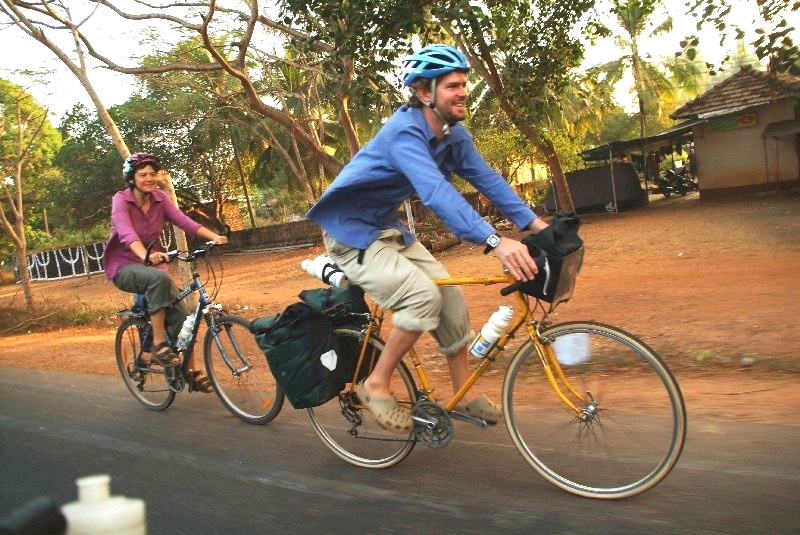 Karnataka, Indien: Wir treffen die Australier Kelly und David	