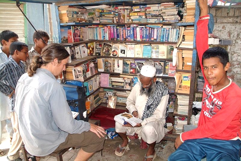 pakistan-indien-wagah-attari-grenze-buchstand
